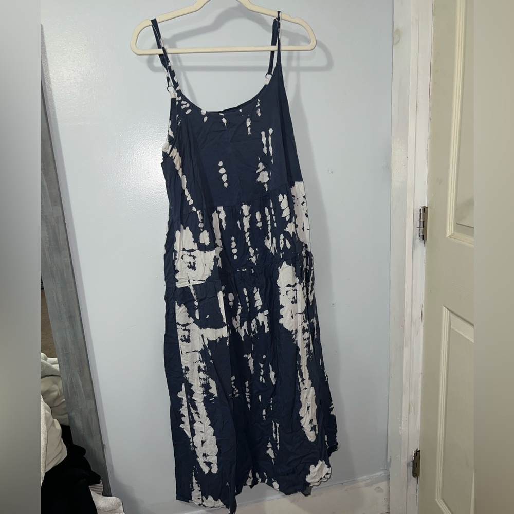 Floral Maxi Dress - Picture 2 of 9